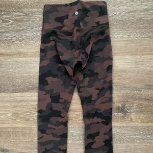 NWOT Lululemon Wunder Train 25” Size 4